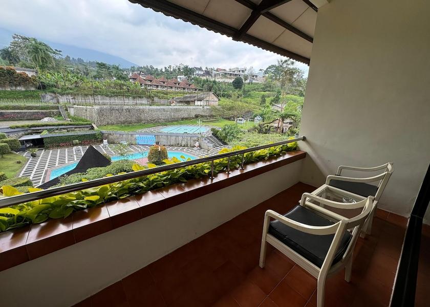 Central Java Baturaden Terrace/patio