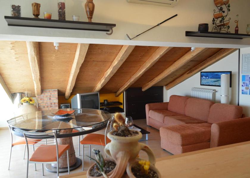 Campania Campagna guestroom