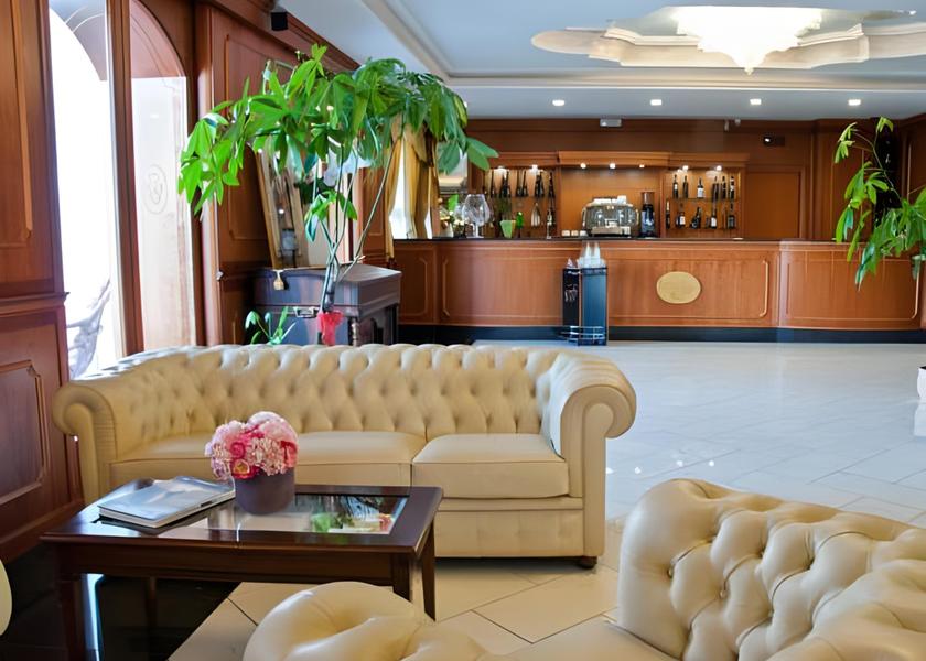 Campania Capua lobby