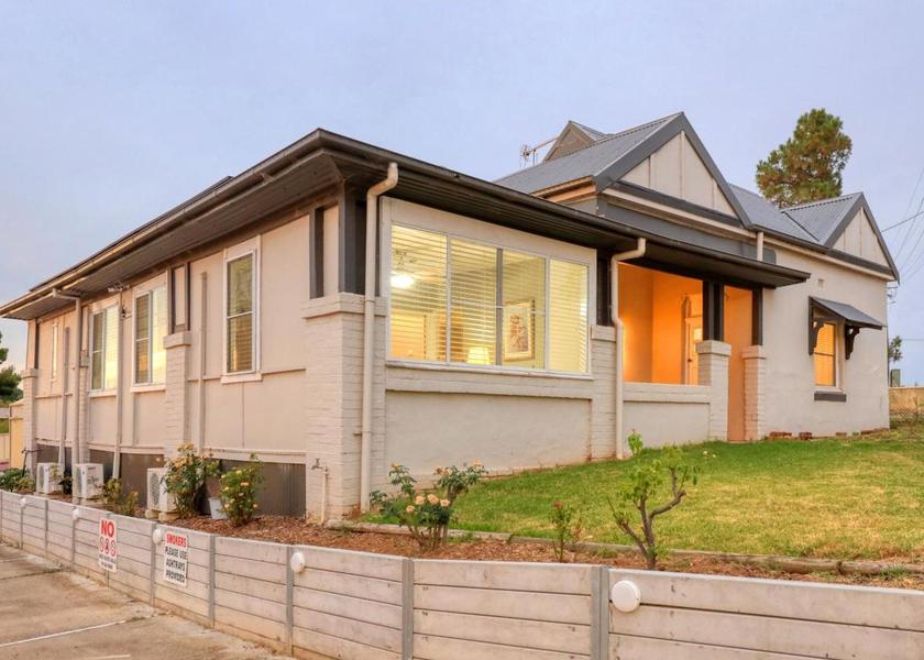 New South Wales Canowindra Hotel Exterior
