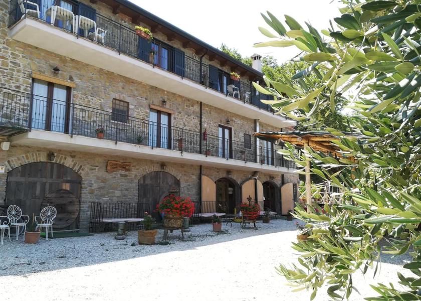 Campania Laureana Cilento exterior view