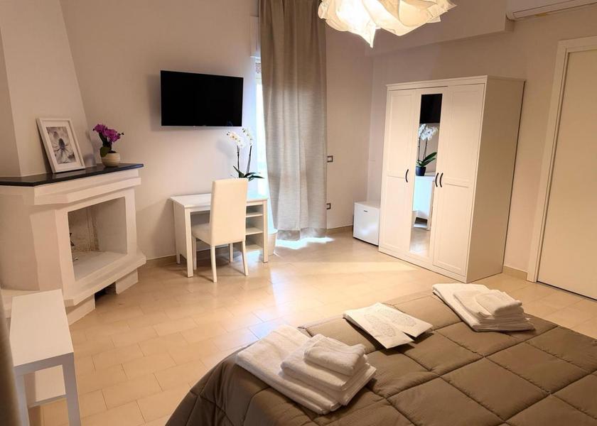 Campania Mercato San Severino Double Room with Private Bathroom