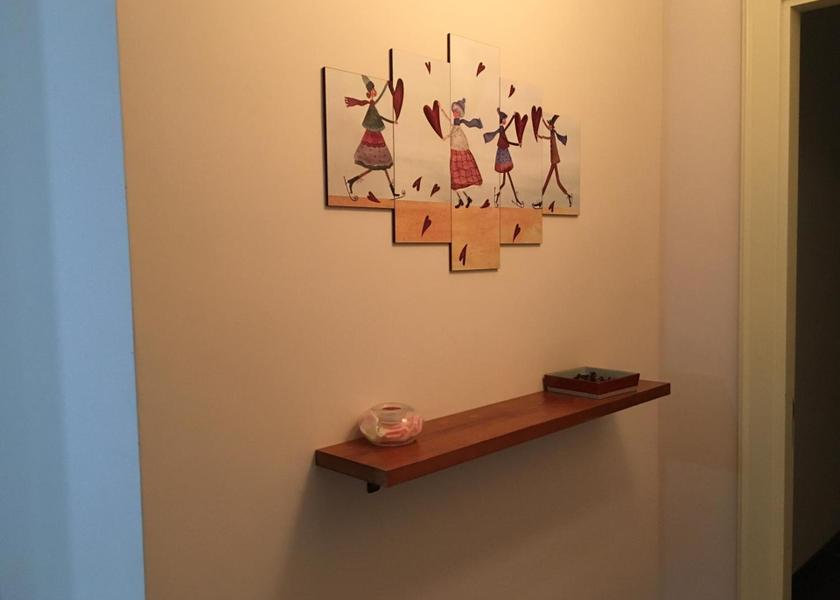 shared lounge/tv area