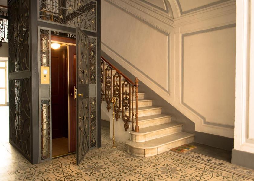 Campania Portici entrance