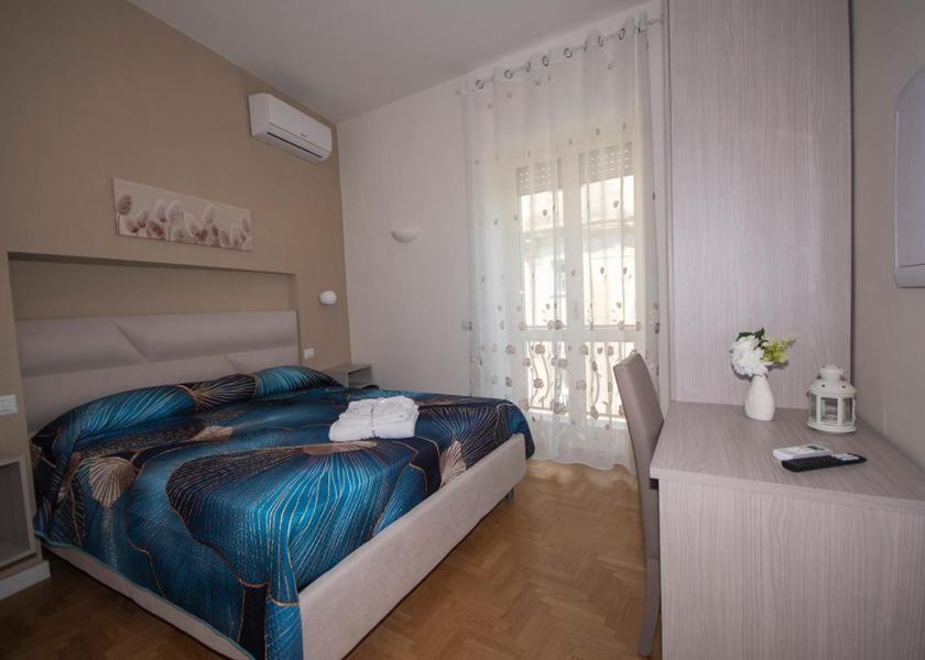 Campania Portici Deluxe Double Room with Shower
