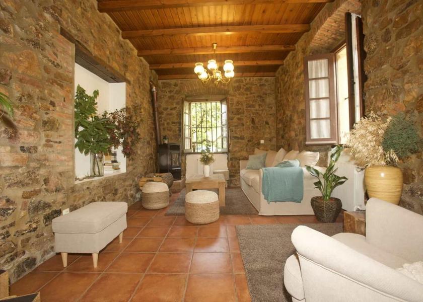 Asturias Carreno shared lounge/tv area