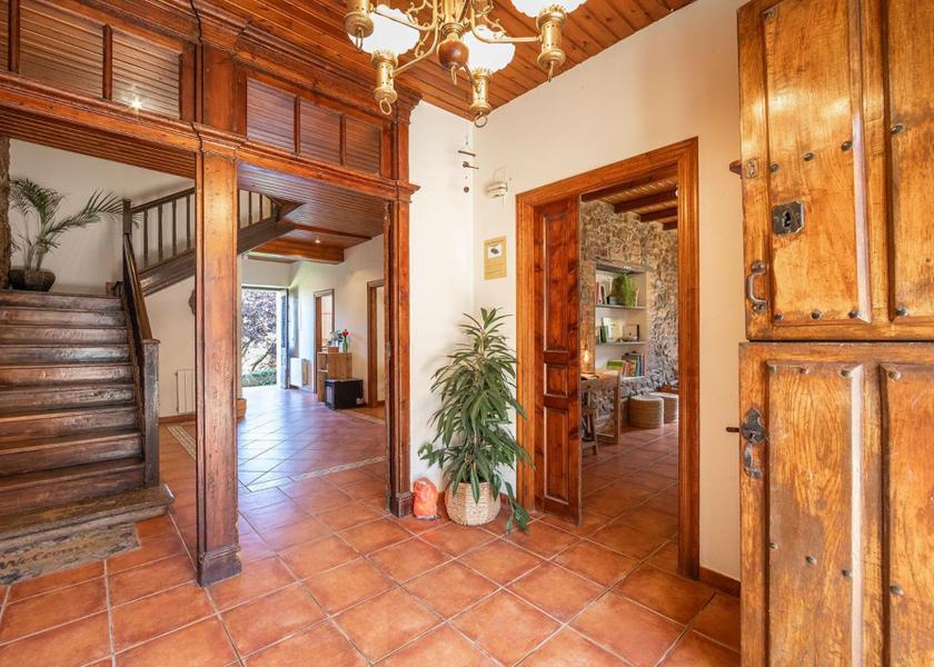 Asturias Carreno lobby