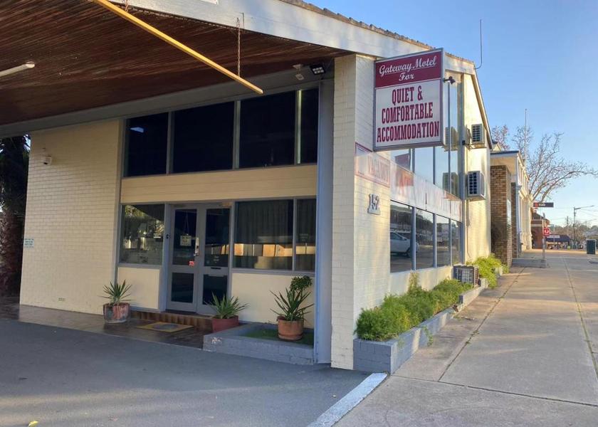 New South Wales Narrandera Hotel Exterior