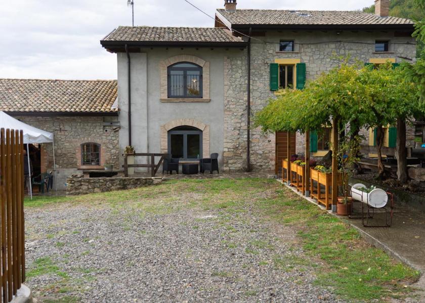 Emilia-Romagna Canossa exterior view