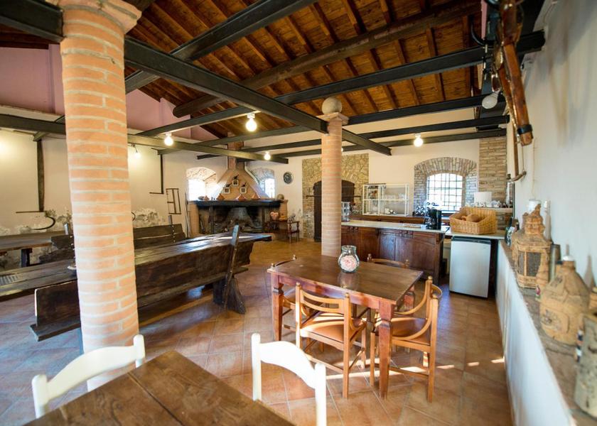 Emilia-Romagna Canossa food and beverages
