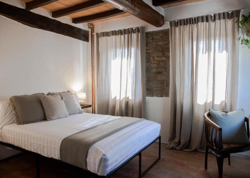 Emilia-Romagna Canossa Double Room with Private Bathroom