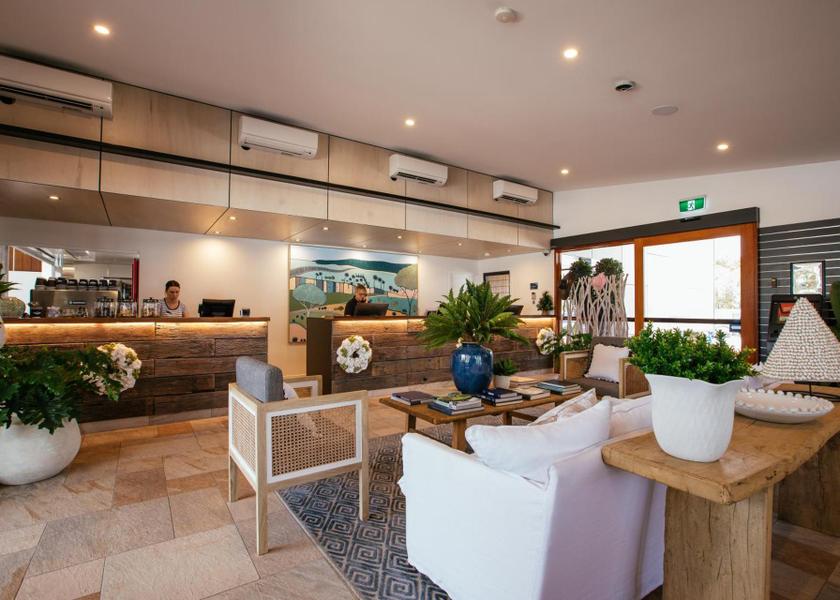 Queensland Sandstone Point lobby