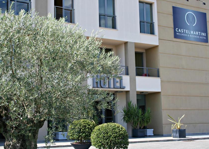 Tuscany Larciano entrance