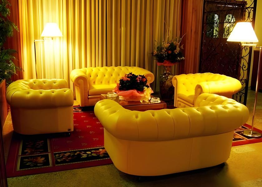 Emilia-Romagna Mirandola lobby