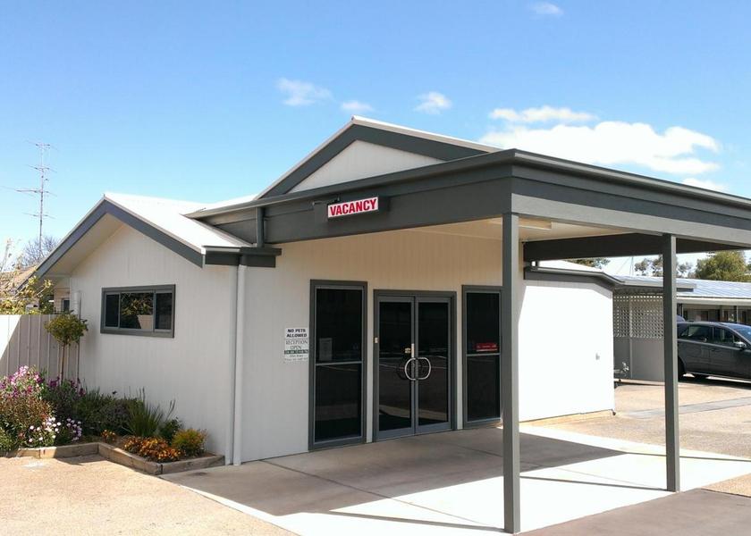 South Australia Murray Bridge entrance