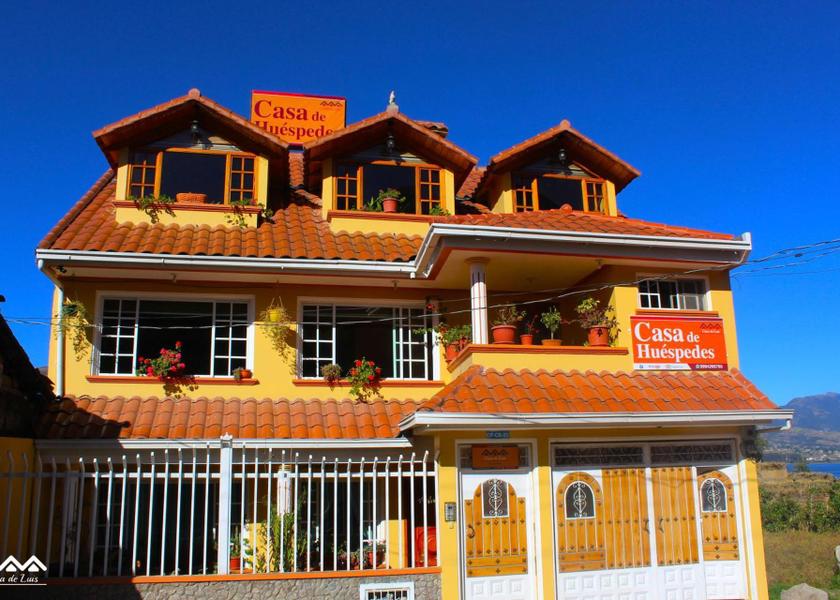 Imbabura Otavalo entrance