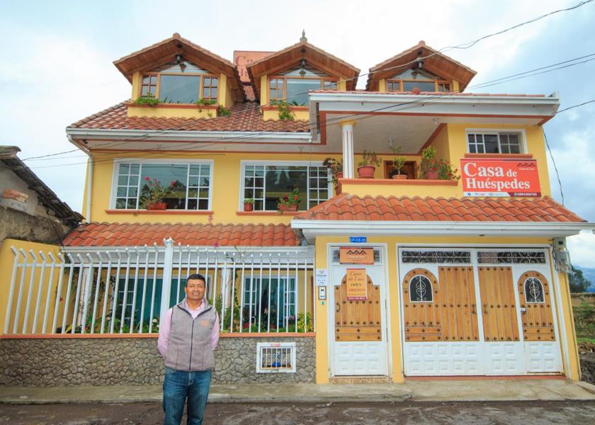 Imbabura Otavalo entrance
