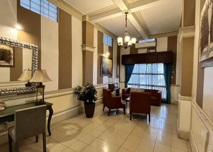 Pichincha Guayaquil lobby