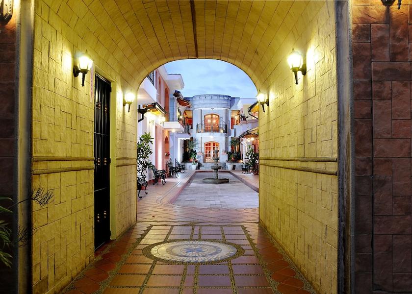 Pichincha Puembo Exterior