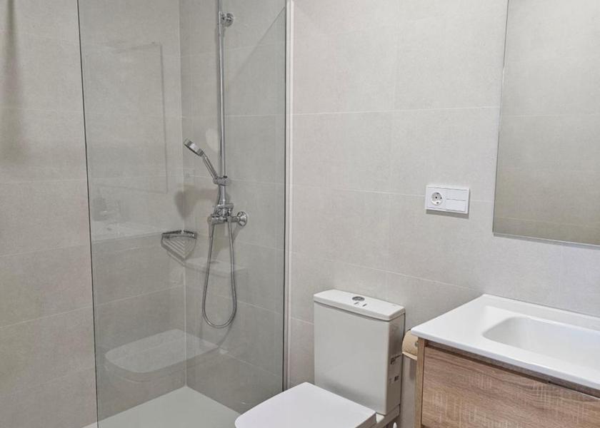 Cantabria Santa Cruz de Bezana bathroom