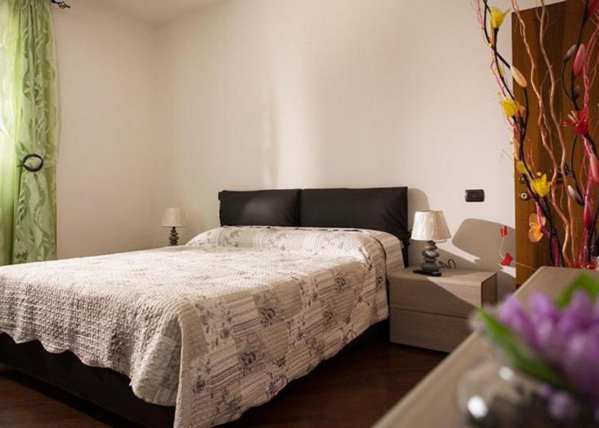 Marche Urbania Double Room with Private Bathroom