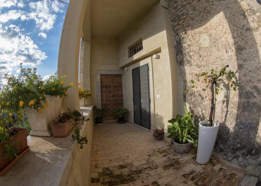 Lazio Arce exterior view