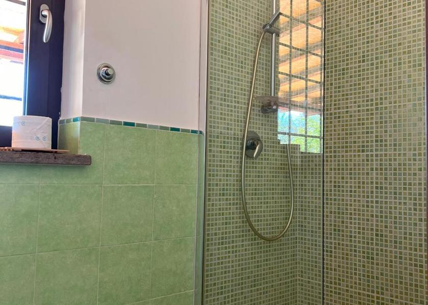 Lazio Manziana bathroom