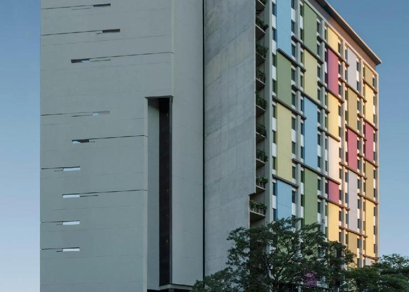  Asuncion exterior view