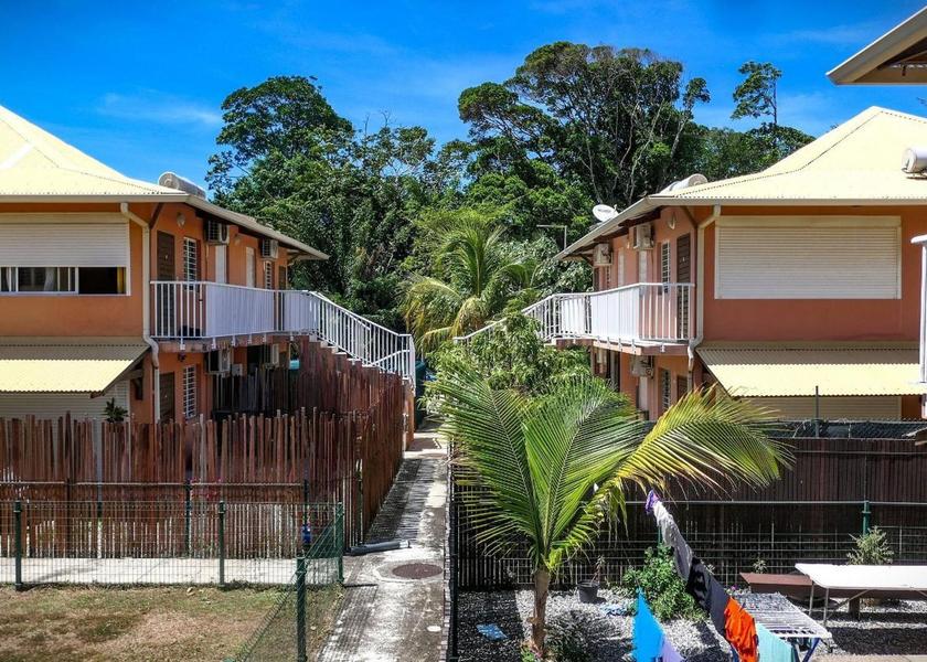  Cayenne exterior view