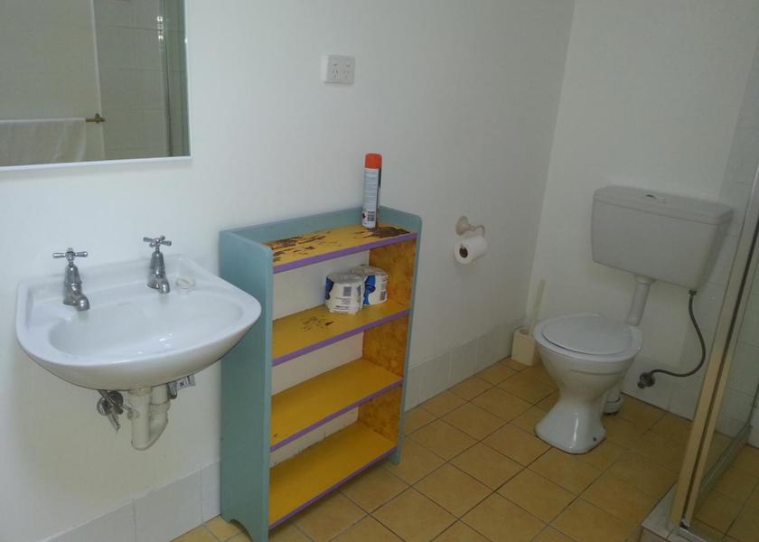 Tasmania Tullah bathroom