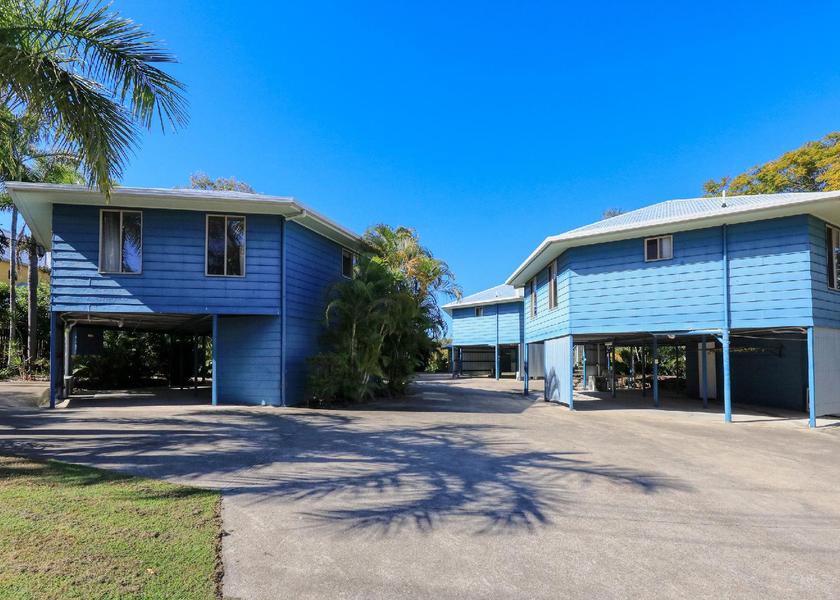 Gladstone Regional Tannum Sands Hotel Exterior