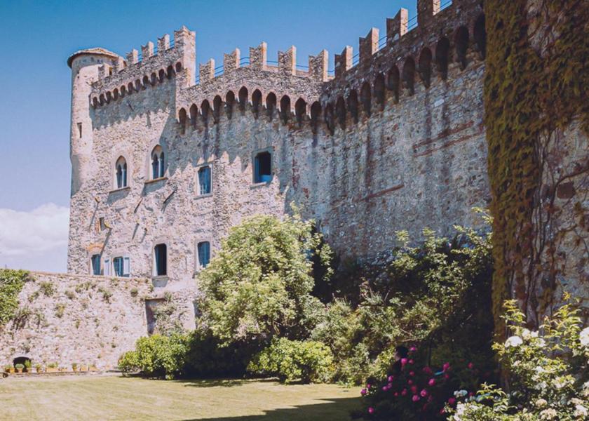 Tuscany Fosdinovo exterior view