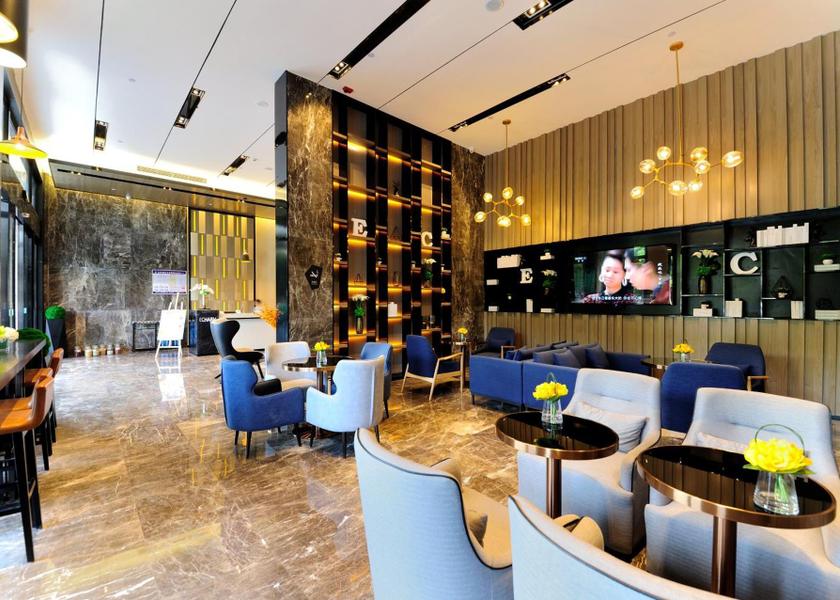 shared lounge/tv area