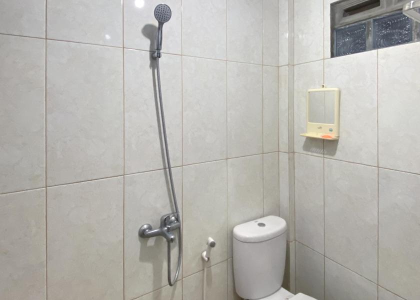  Samosir RedDoorz Room