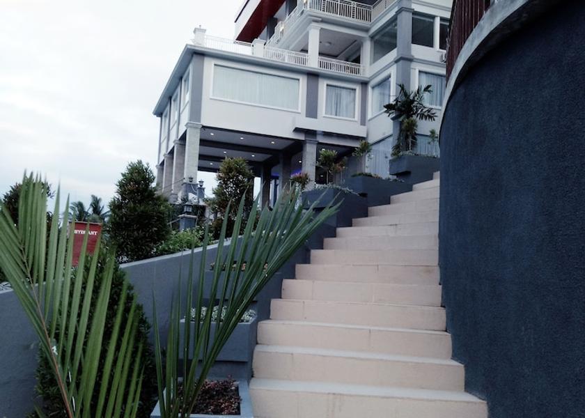 Central Sulawesi Luwuk Front of property