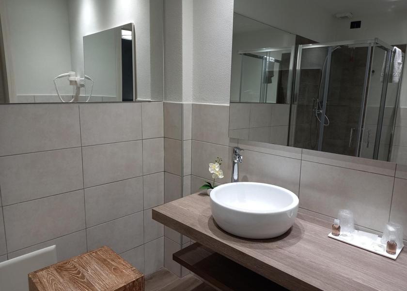 Piedmont Novi Ligure Triple Room