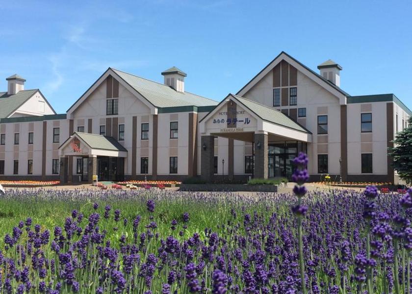 Hokkaido Nakafurano Hotel Exterior