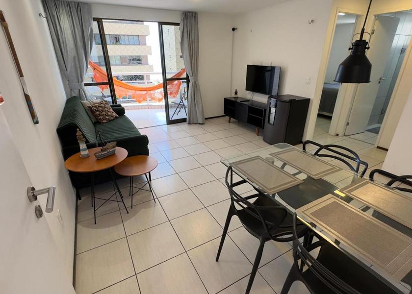 shared lounge/tv area