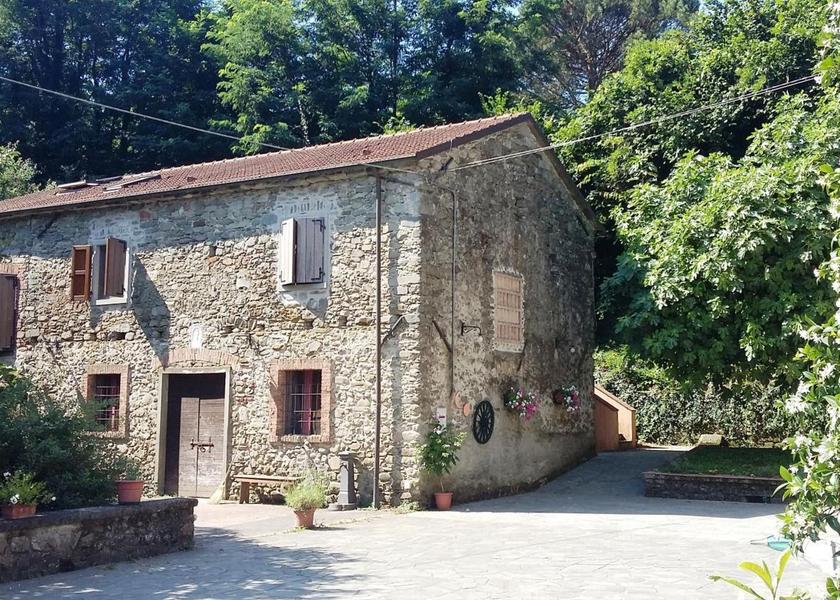 Tuscany Pontremoli entrance
