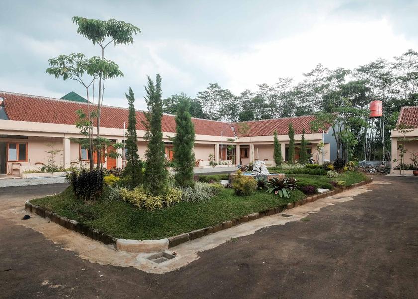 Central Java Karanganyar exterior view