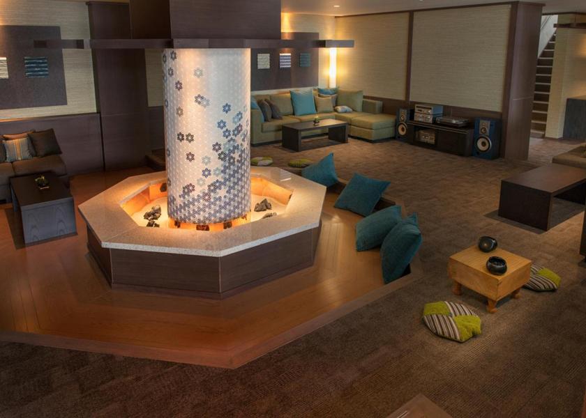 shared lounge/tv area