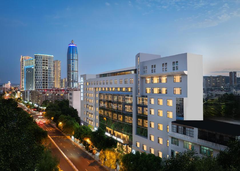 Yunnan Qujing Hotel Exterior