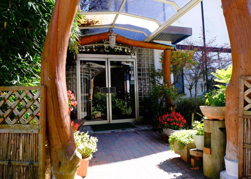 Yamanashi Oshino entrance