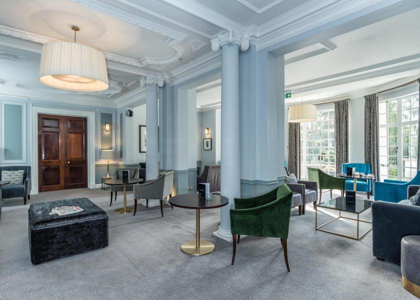 shared lounge/tv area