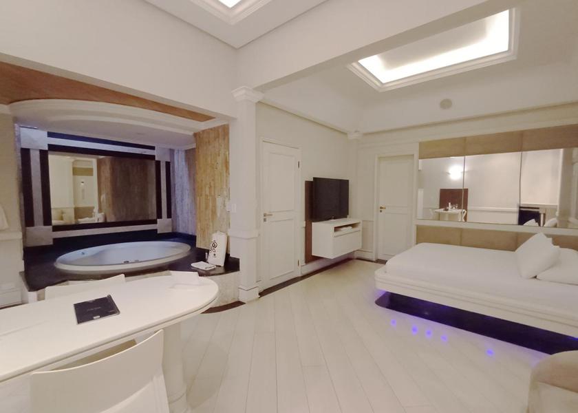 Paraná Sao Jose dos Pinhais Queen Suite with Spa Bath