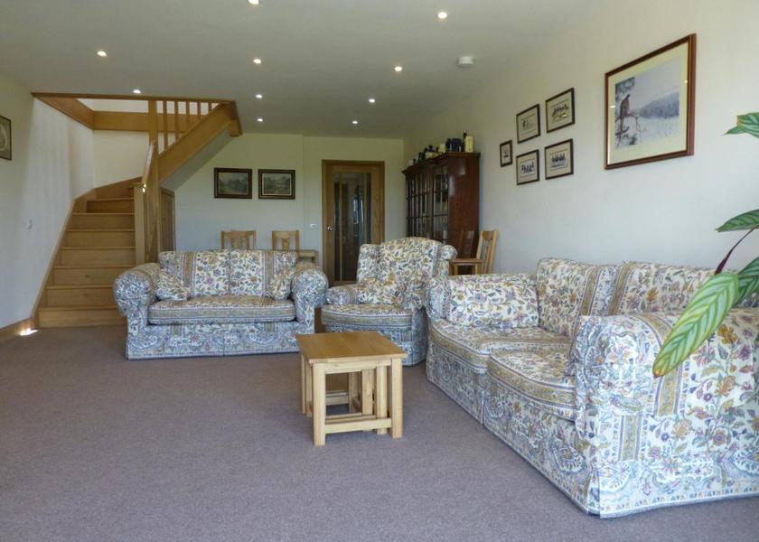 shared lounge/tv area