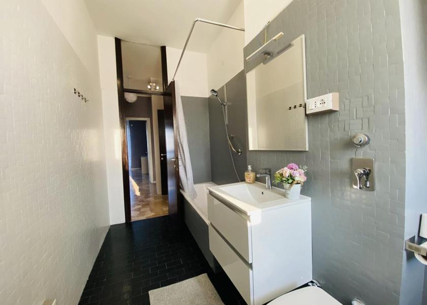 Lombardy Brugherio bathroom