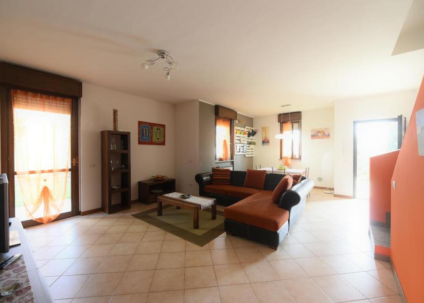 Lombardy Brugherio shared lounge/tv area