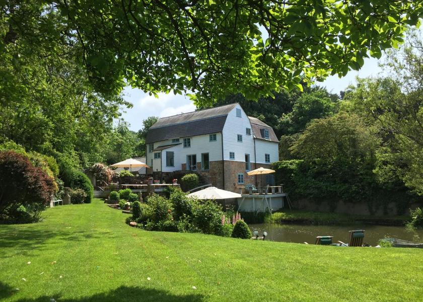 England Dorking exterior view