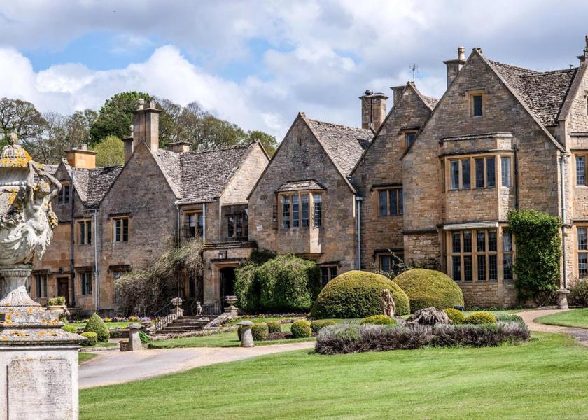 England Broadway garden